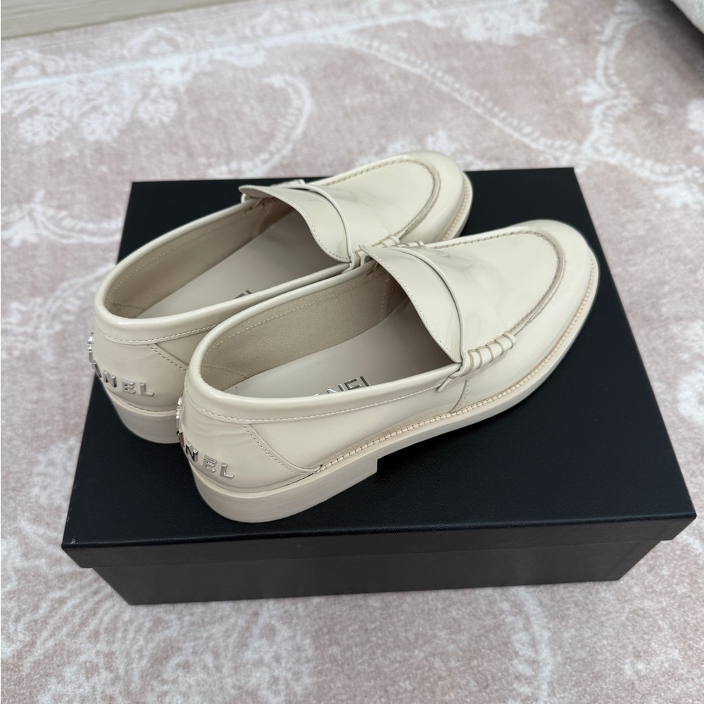 Chanel Loafers NEW in Box size 38.5